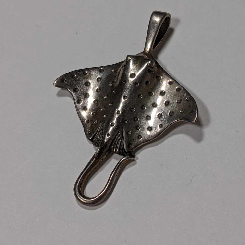 Kabana Sterling Silver Stingray Necklace Pendant